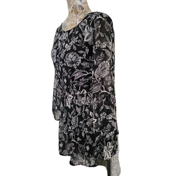 Lush Black and White Flowy Floral Sheer  Shorts Romper - Picture 7 of 10